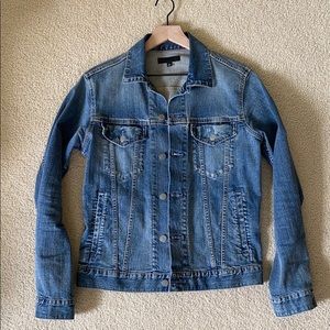Uniqlo Medium Wash Denim Jacket